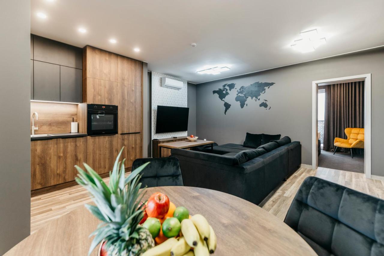Park Apartment *