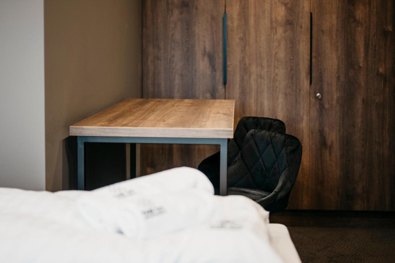 Park Apartment *
